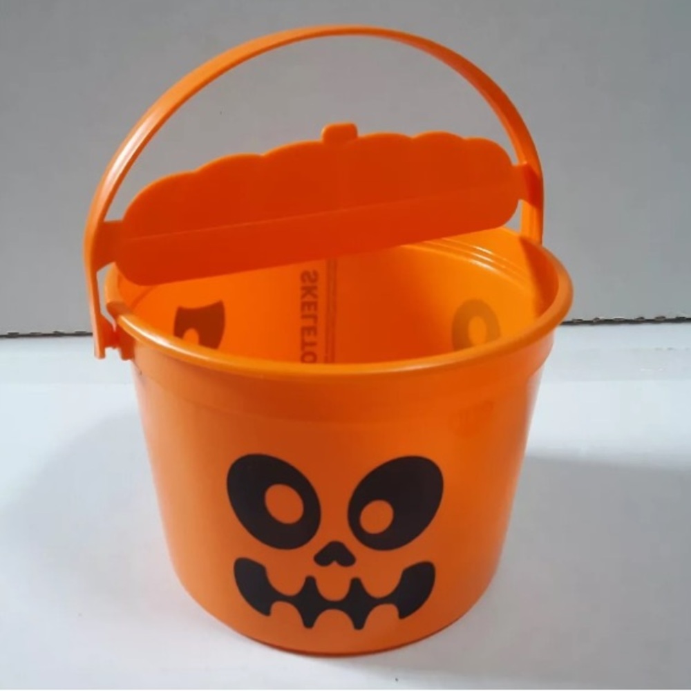 Mc Donald’s 2023 Skeleton Halloween Pail